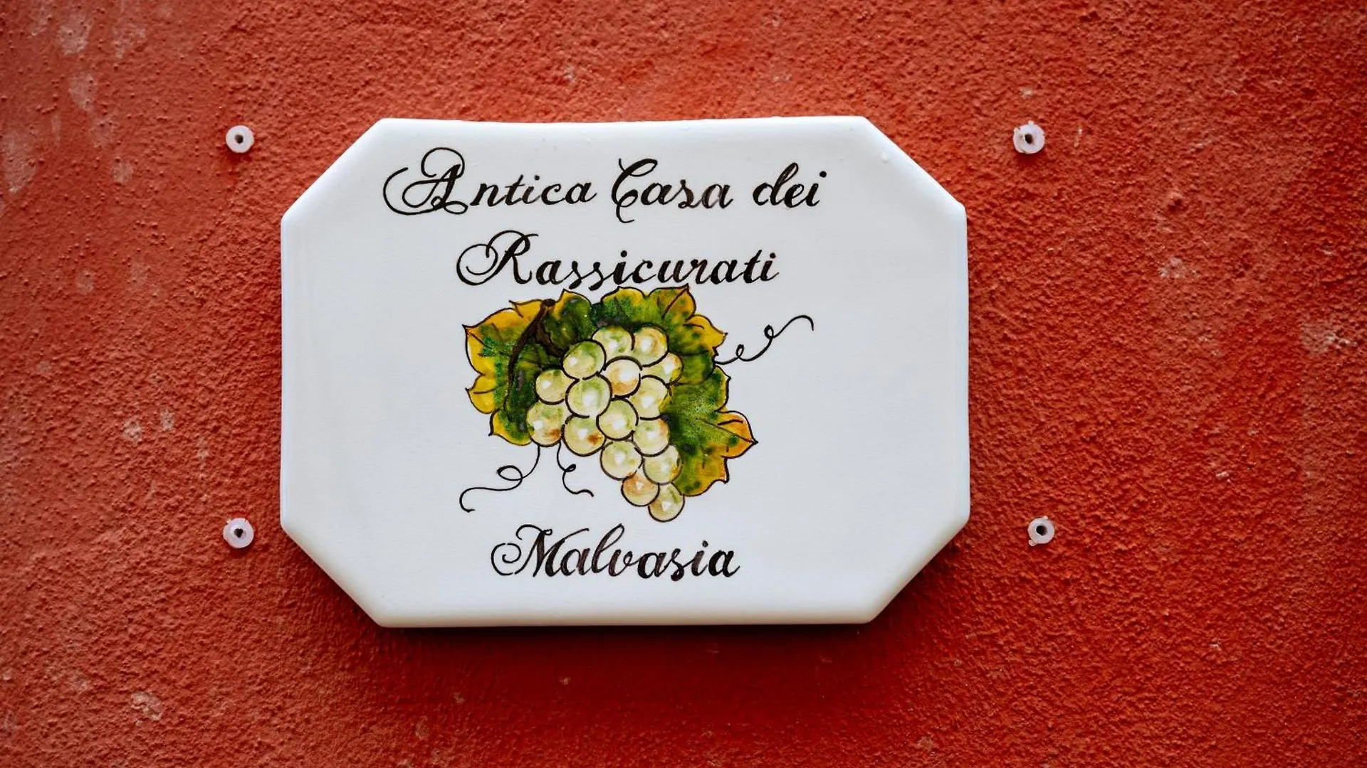 Antica Casa Dei Rassicurati Bed & Breakfast Montecarlo